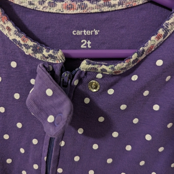 ✨3/$15 Carter's 2T Zipper Jammies - Picture 2 of 3